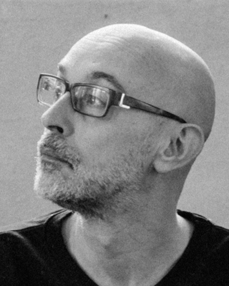 Docente di ART DIRECTOR E PROGETTISTA GRAFICO della Scuola Comics: Marco Appiotti